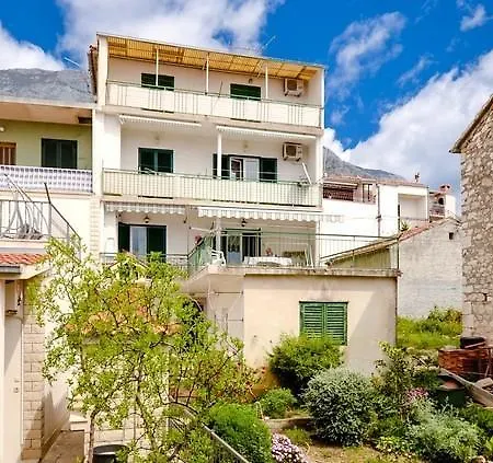 Apartment Dvor Makarska