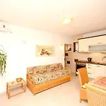 Dvor Appartement *